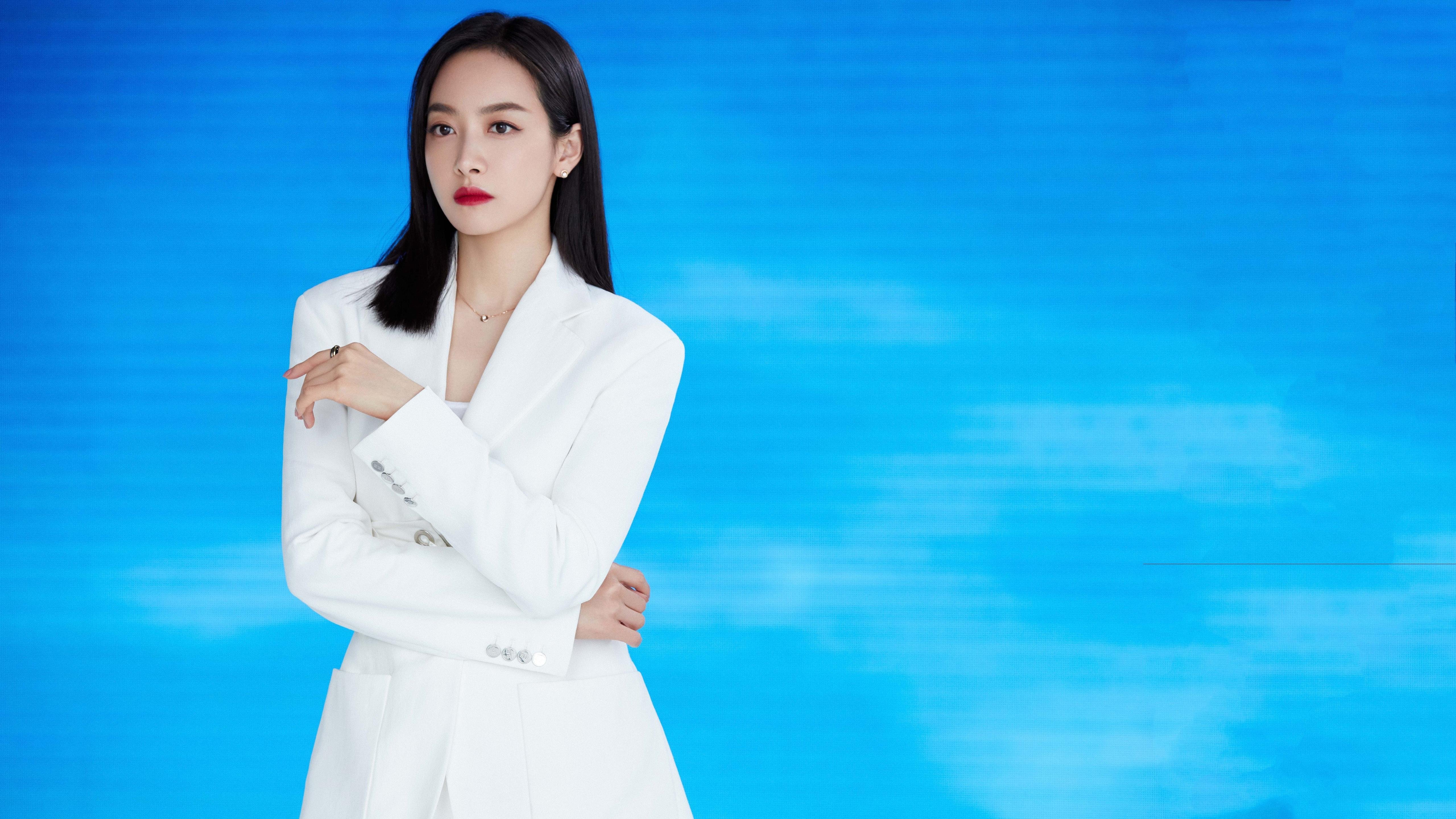 开云体育俱乐部官网-“法甲追逐战：多队争夺首位，战况激烈”，法甲的强队